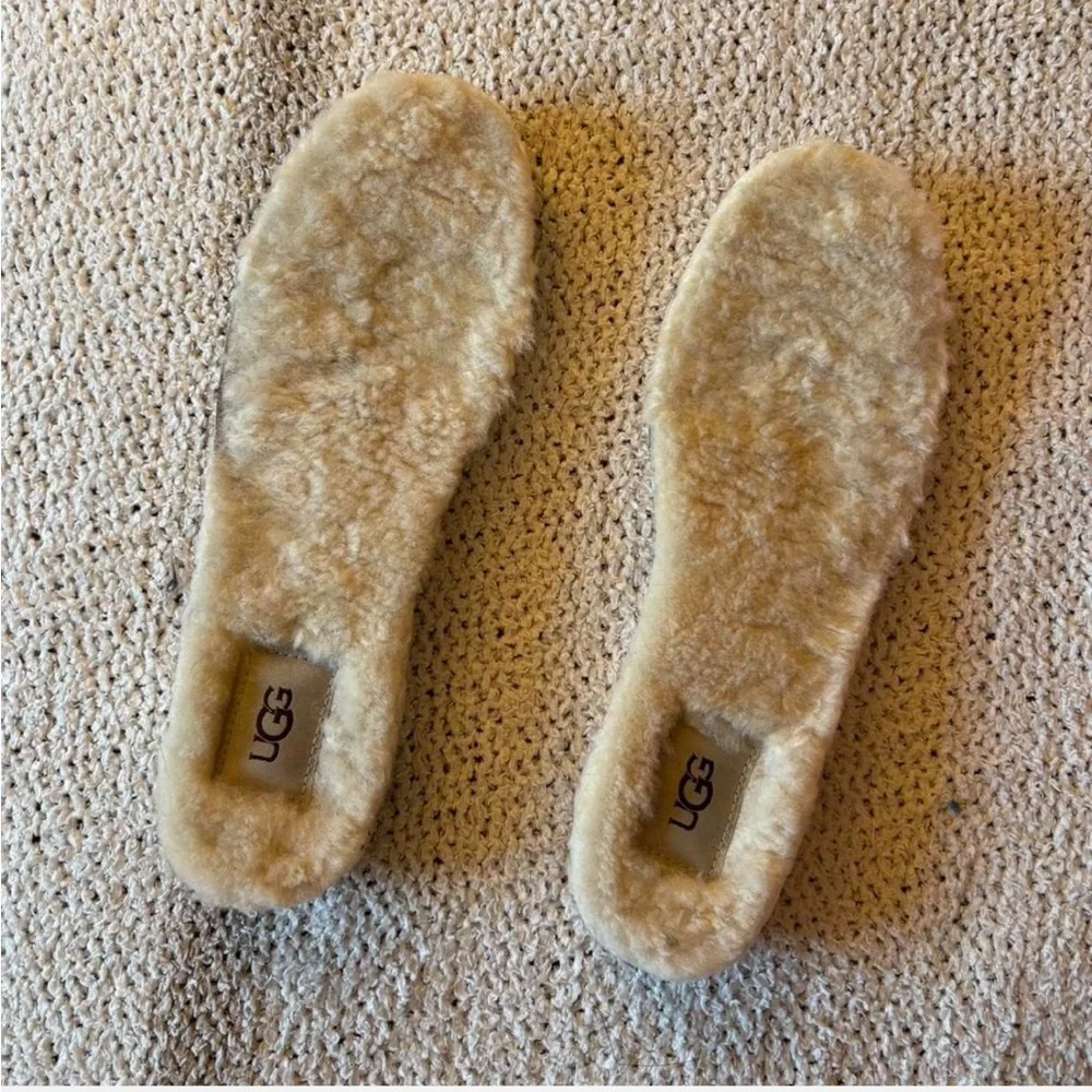 UGG Bright pink shearling ankle rain boots - Picture 4 of 7